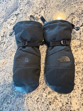 The North Face Black Winter Gloves with Logo Wrist Loops